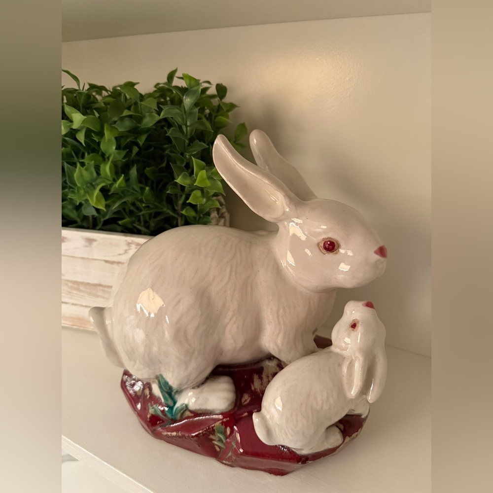Rabbit & Baby Bunny Porcelain Figure, Sculpture Vintage